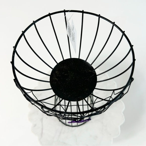 196. 🐣 Halloween Black Wire Spider Web Stand with Purple Glitter Spider – NWT - Picture 5 of 5